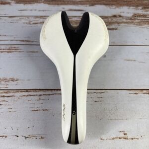 Bontrager Affinity 1 Road Bike Saddle Seat White Trek Fits